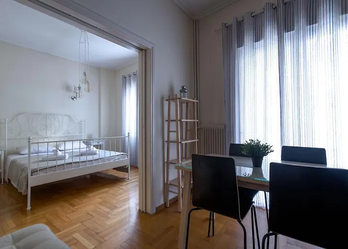Beautiful 2Bd Near Historic Center Of